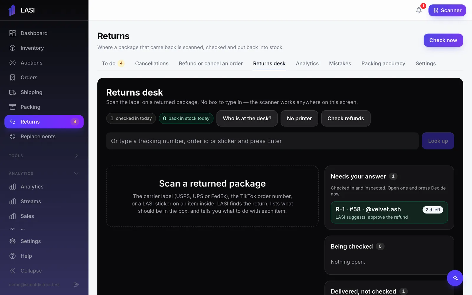 The Returns desk, ready for the first scan, with its lists of packages on the right.